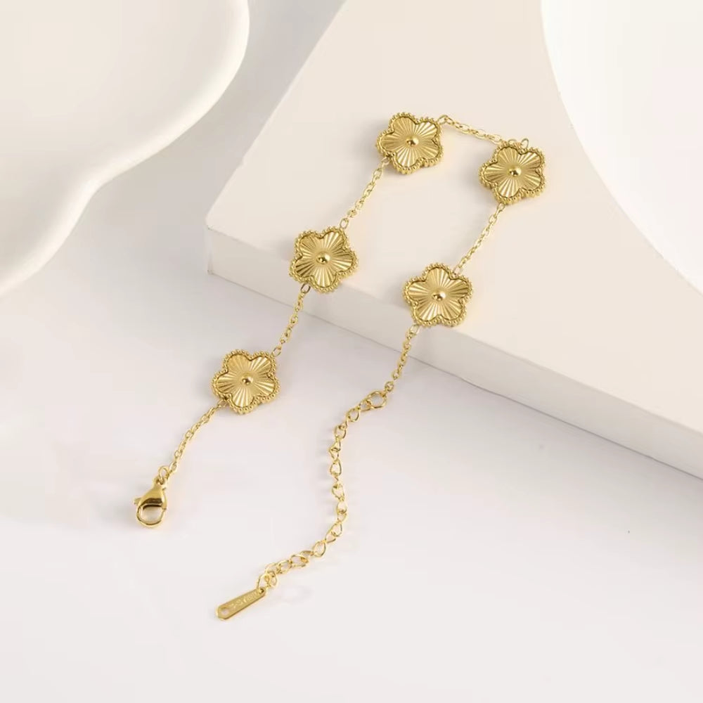 Gold Plated Five-Leaved Flower Bracelets for Women Stainless Steel Anti-Fading Hypoallergenic Trendy Hand Chains Jewelry