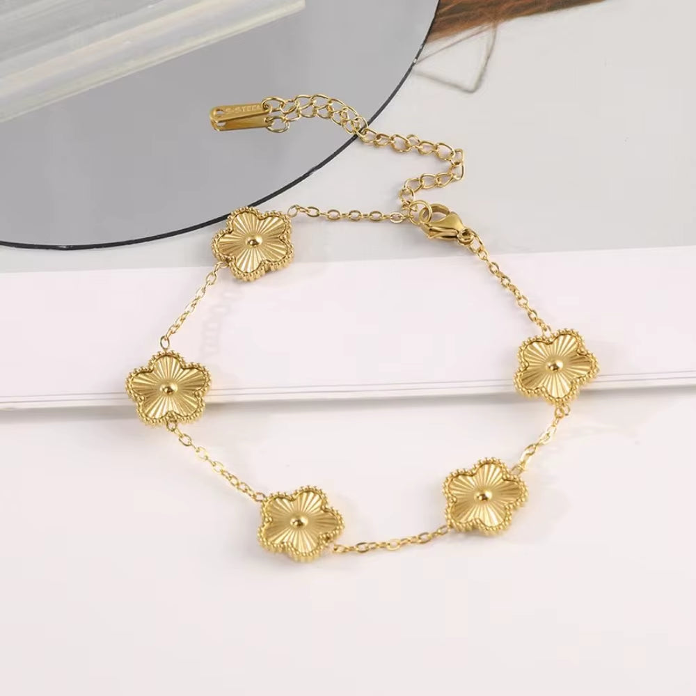 Gold Plated Five-Leaved Flower Bracelets for Women Stainless Steel Anti-Fading Hypoallergenic Trendy Hand Chains Jewelry